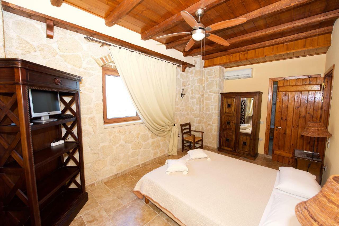 Villa Petrino Halikounas Ngoại thất bức ảnh